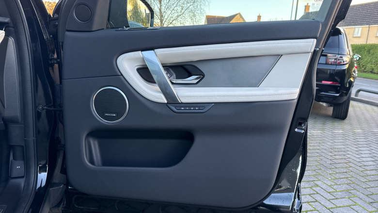 Land Rover Discovery Sport 1.5 P270e Landmark 5dr Auto [5 Seat] [NI] Station Wagon